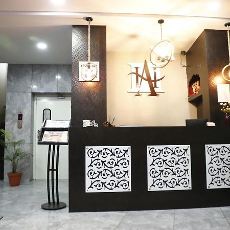 אויאיין Hotel Ashoka Palace מראה חיצוני תמונה