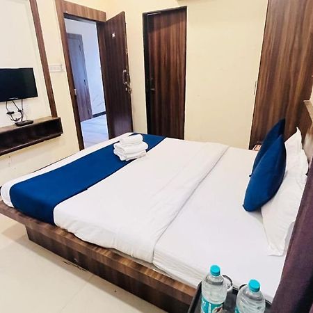 אויאיין Hotel Ashoka Palace מראה חיצוני תמונה