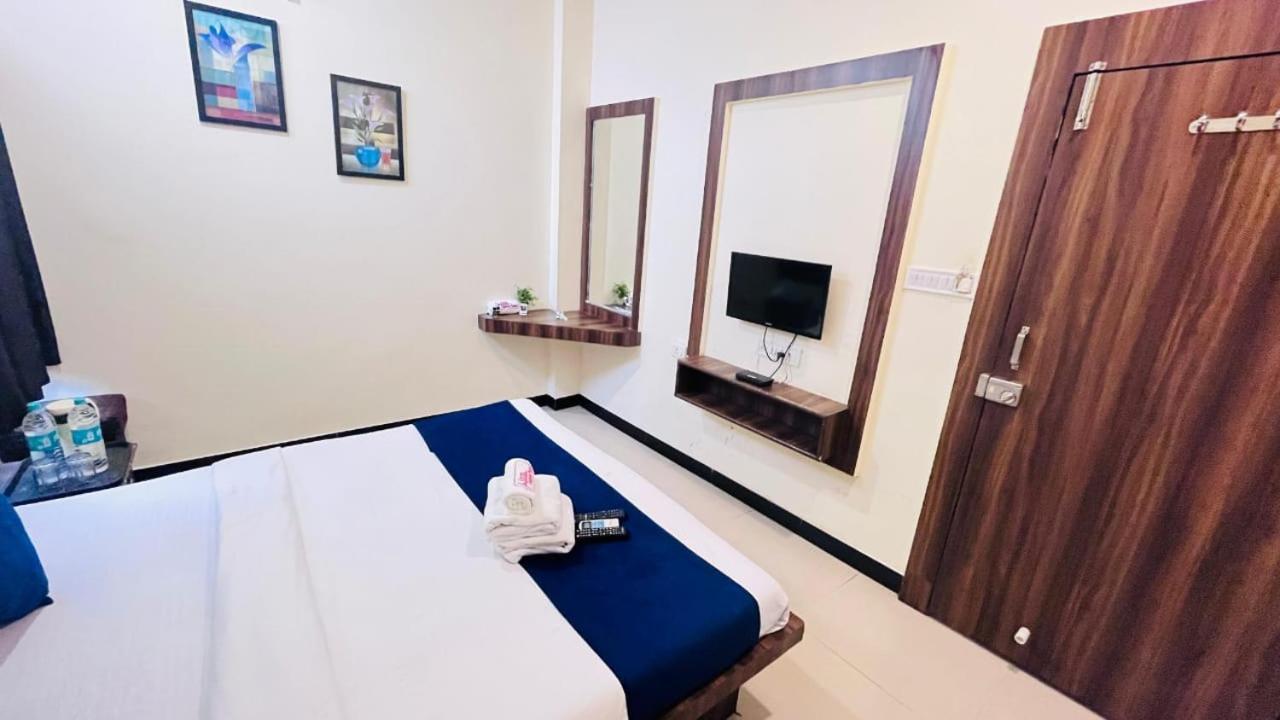 אויאיין Hotel Ashoka Palace מראה חיצוני תמונה