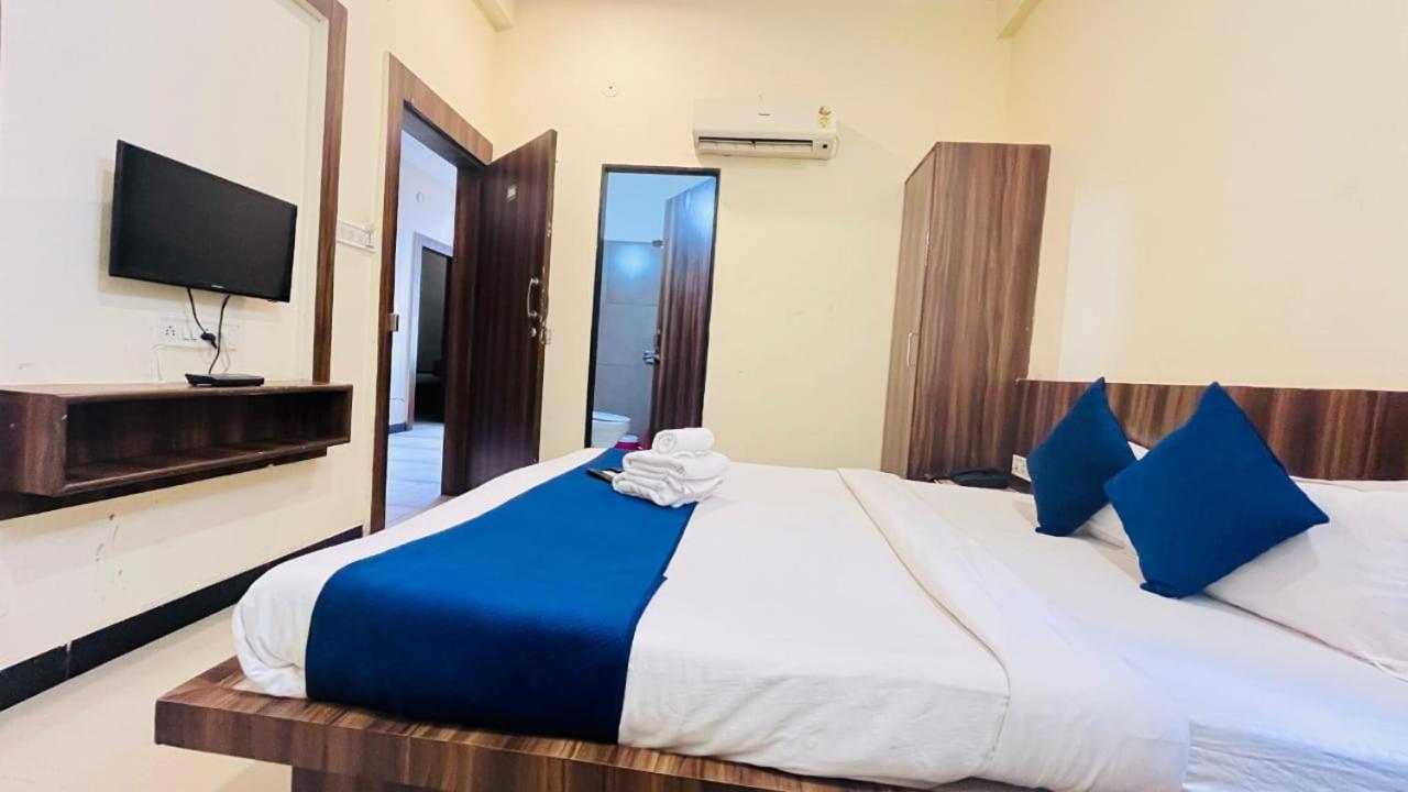 אויאיין Hotel Ashoka Palace מראה חיצוני תמונה