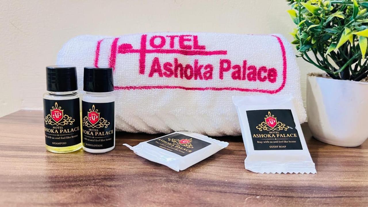 אויאיין Hotel Ashoka Palace מראה חיצוני תמונה