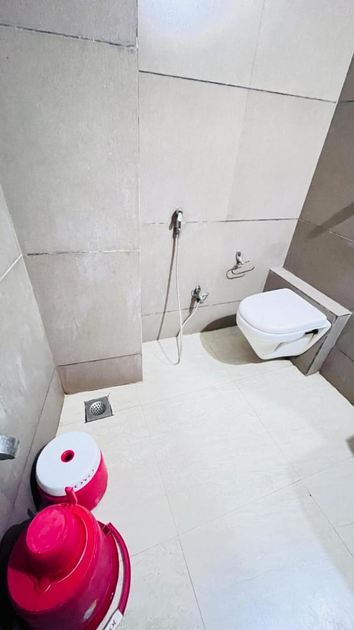 אויאיין Hotel Ashoka Palace מראה חיצוני תמונה