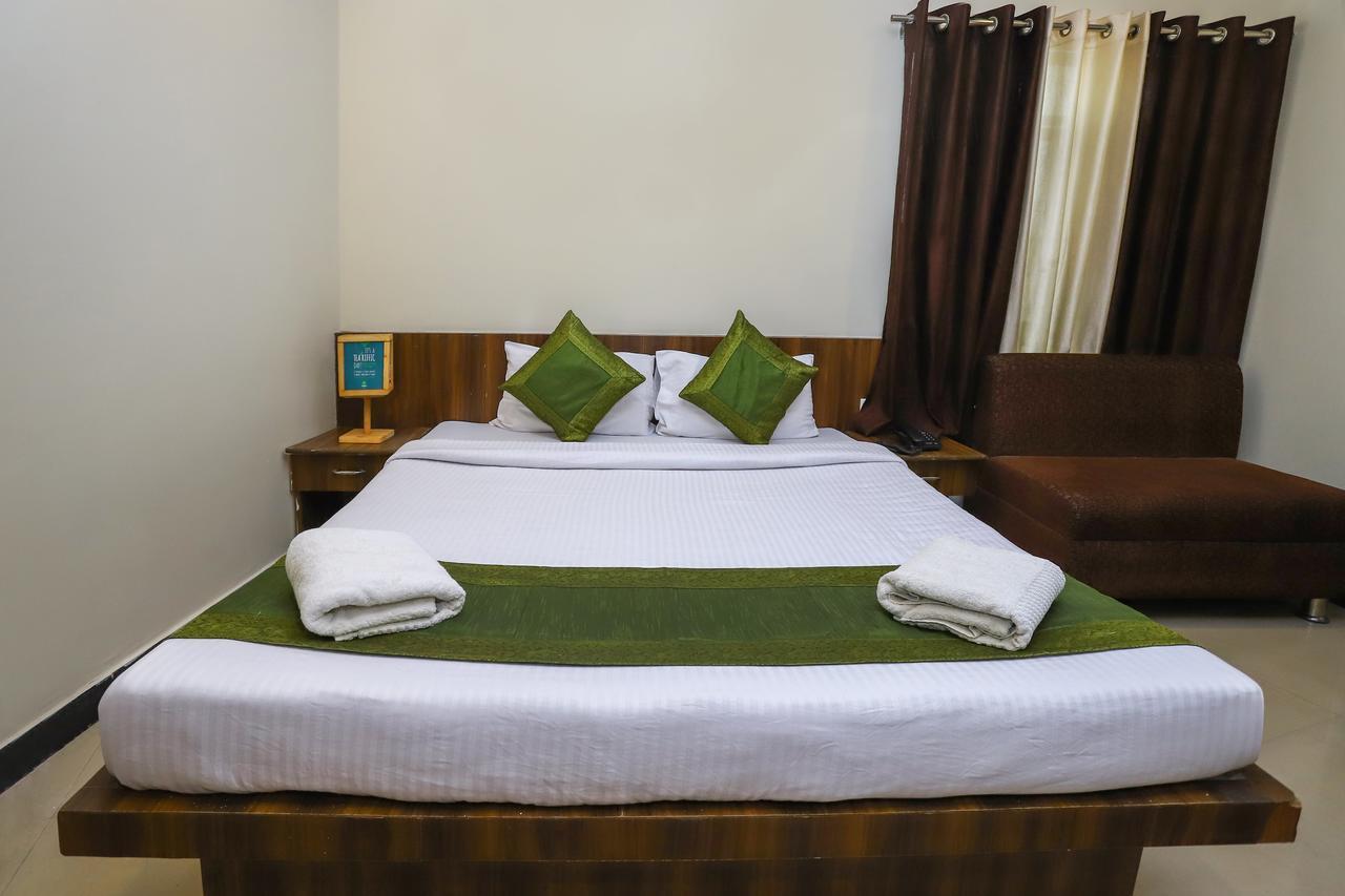 אויאיין Hotel Ashoka Palace מראה חיצוני תמונה
