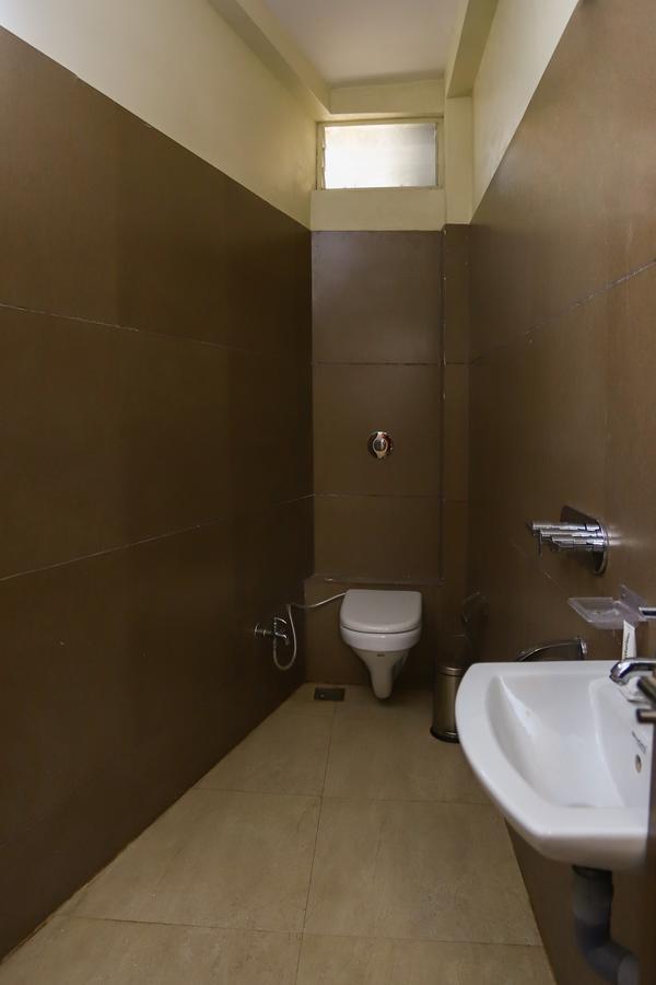 אויאיין Hotel Ashoka Palace מראה חיצוני תמונה
