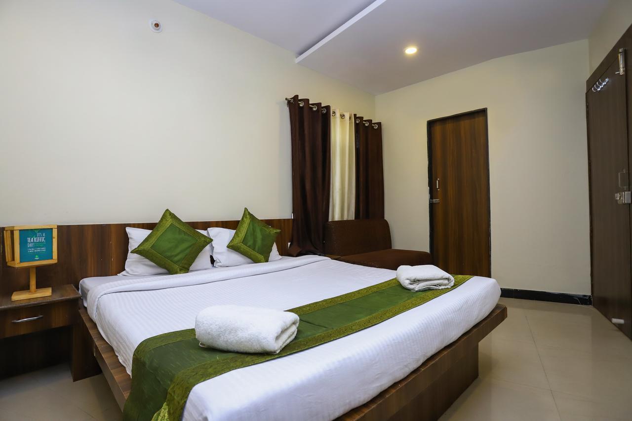 אויאיין Hotel Ashoka Palace מראה חיצוני תמונה