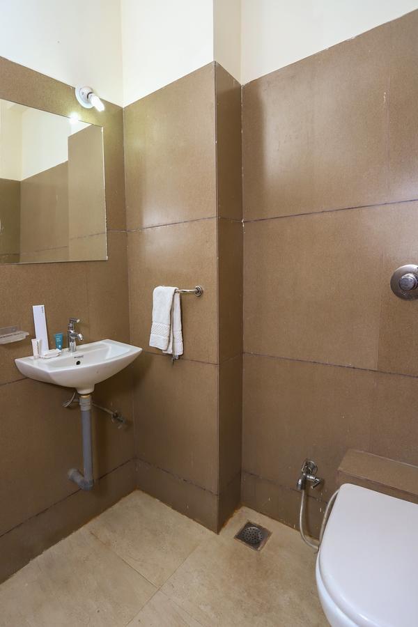 אויאיין Hotel Ashoka Palace מראה חיצוני תמונה