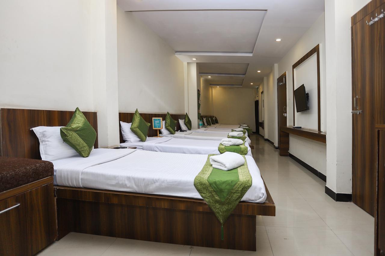 אויאיין Hotel Ashoka Palace מראה חיצוני תמונה