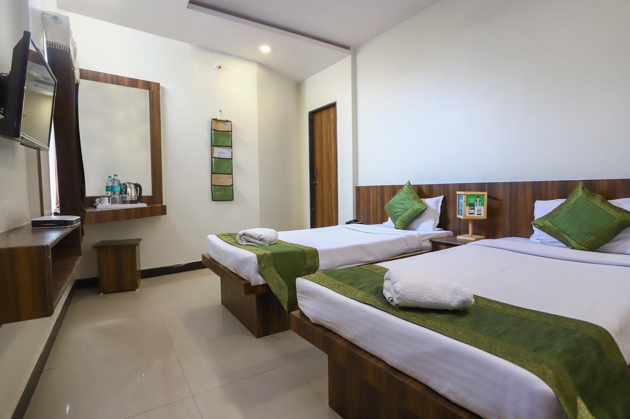 אויאיין Hotel Ashoka Palace מראה חיצוני תמונה