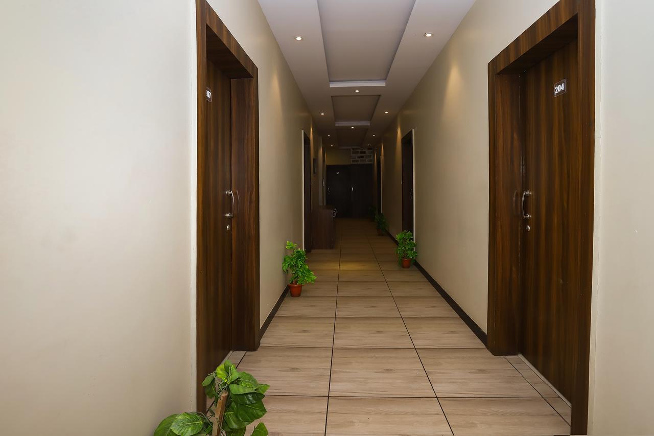 אויאיין Hotel Ashoka Palace מראה חיצוני תמונה