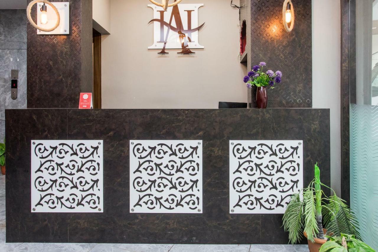 אויאיין Hotel Ashoka Palace מראה חיצוני תמונה